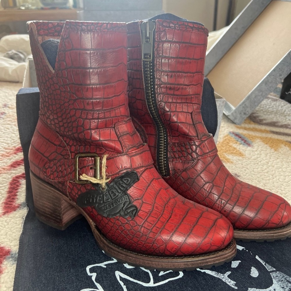 Freebird Boots •Carlito (size 9) Red